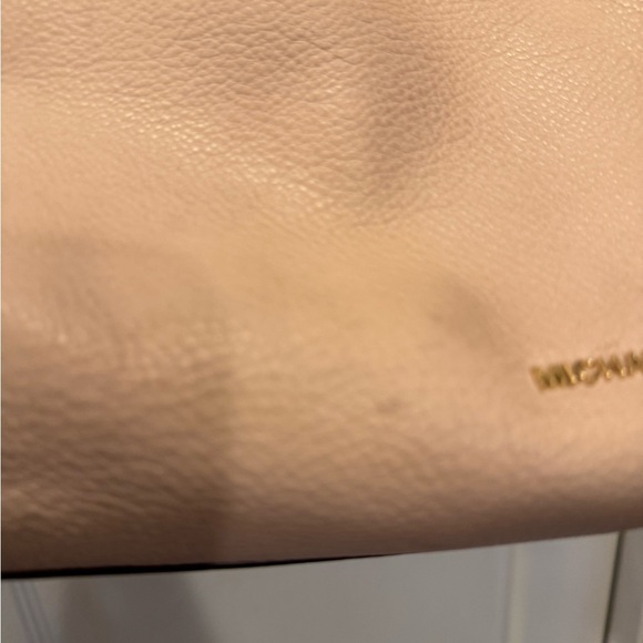 Michael Kors Raven Pebble Soft Pink / Gold Leather Large Shoulder Tote Bag - Picture 11 of 11